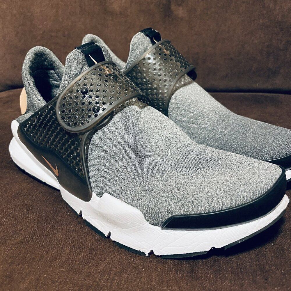 Nike Sock Dart SE Running Shoes Women's sz 11 Vachetta Tan Gray Black 862412-001